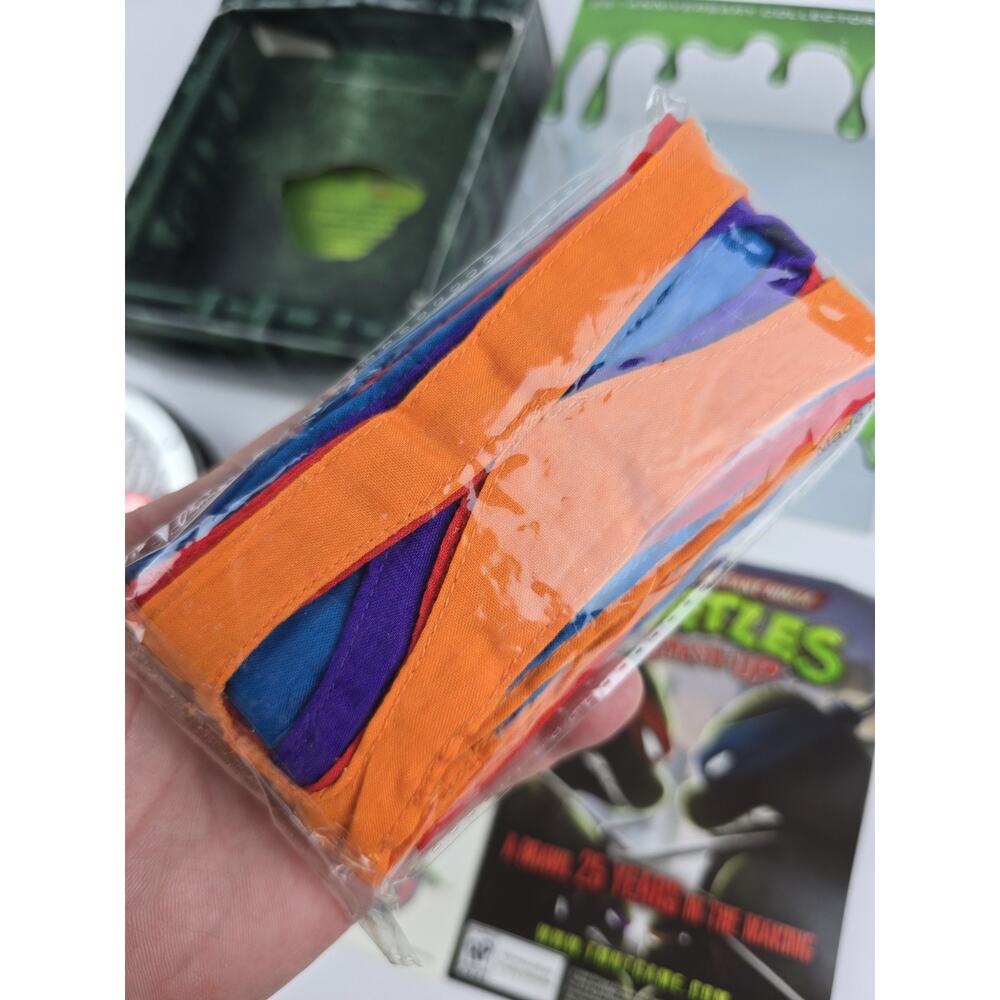 Teenage Mutant Ninja Turtles 25th DVD Collectors Edition 4 DVD & Masks Tattoos - Picture 10 of 12